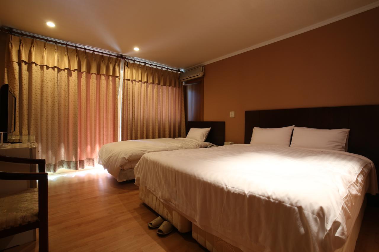 Lake Hills Hotel Songnisan Boeun Buitenkant foto