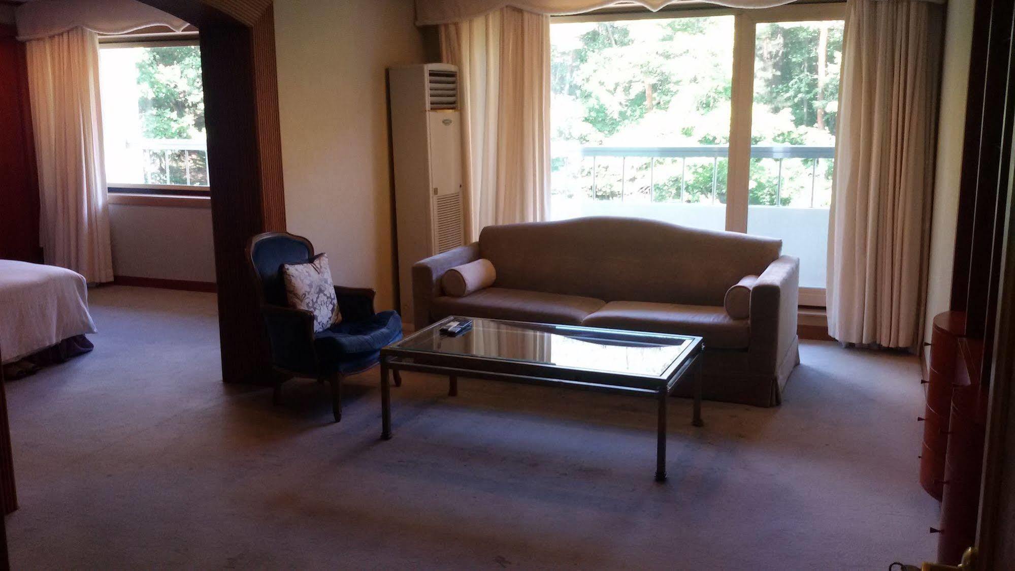 Lake Hills Hotel Songnisan Boeun Buitenkant foto